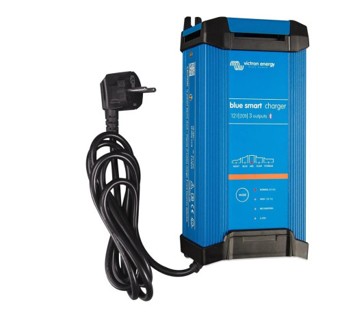 Victron Energy chytrá nabíječka baterií BlueSmart 12V/15A (3) IP22