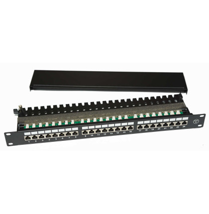 Patch panel osazený 19