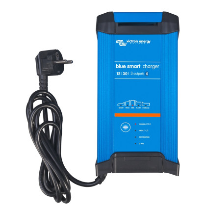 Victron Energy Chytrá nabíječka baterií BlueSmart 12V/30A (3) IP22