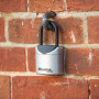Bezpečnostní mini schránka Master Lock 5406EURD s okem Bezpečnostní mini schránka Master Lock 5406EURD s okem