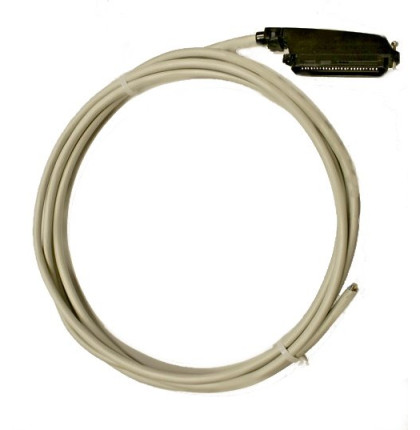 Kabel 25P s konektorem TELCO M50 90° typ  plné osazení  15M