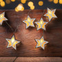 Solight LED vánoční řetěz hvězdy, 10x LED, dřevo, 1,5m, 2x AA Solight LED vánoční řetěz hvězdy, 10x LED, dřevo, 1,5m, 2x AA